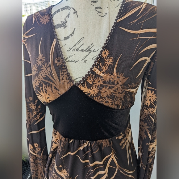 VINTAGE Brown Velvet Split Sleeve V Neck Blouse Top Size Medium - Picture 5 of 10